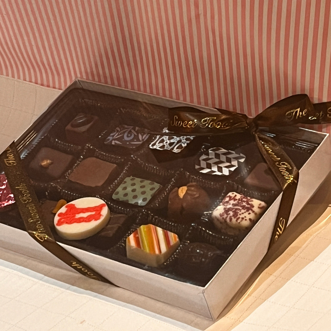 Medium Box of Assorted Truffles and Chocolates-gallery-43768801591551