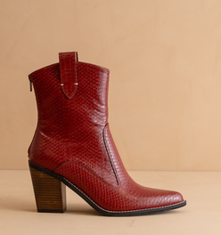 The Tara | Red Two paneled western boot