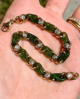 Vintage yellow 18K and nephrite jade link bracelet with approx 1.1 ctw bezel set diamonds, 7 inch