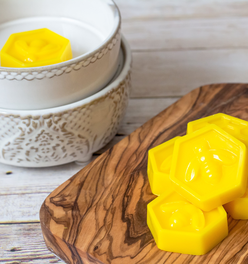 Honeysuckle Jasmine Ginger Honeycomb Wax Melts Summer Day