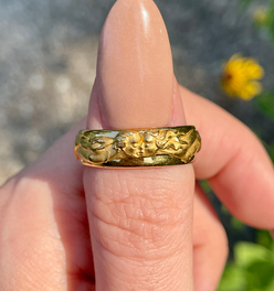 Vintage yellow 18K gold Carrera y Carrera Infinito El Beso lovers band, size 7.5