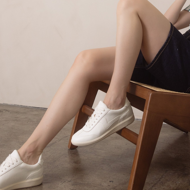 The Kyla | White Classic Low Top Sneakers-gallery-36297288941745