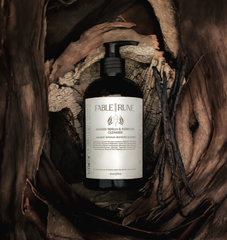SMOKED VANILLA & REDWOOD BODY CLEANSER