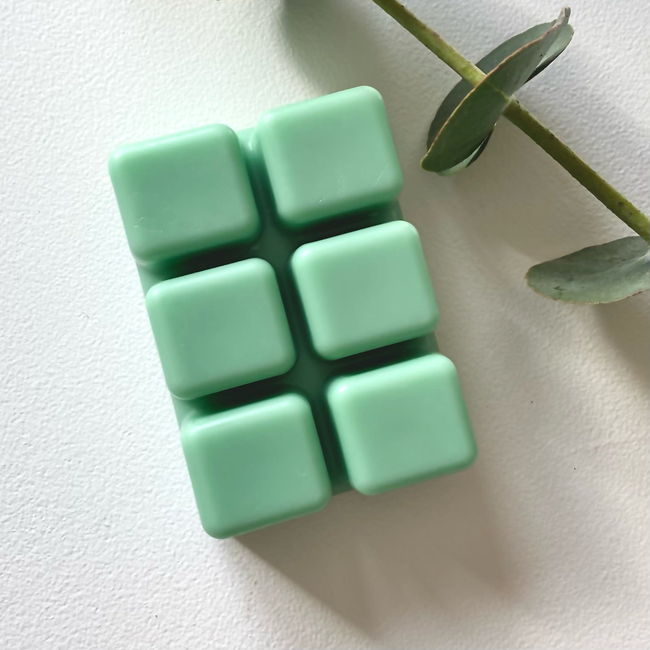 Just Breathe Scented Wax Melts Clamshell | Eucalyptus + Lemon + Sea Salt + Marin + Spearmint + Junip-gallery-29978086637638