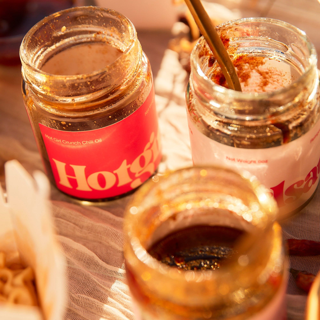 Hot Girl Trio of Chili Oil-gallery-43102229823706