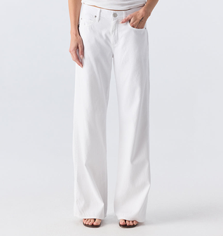 Regina <br> White