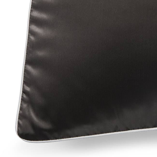 221107_Kailusilk_Pillow_CharcoalWhite_CornerPiping_1577_JC.png