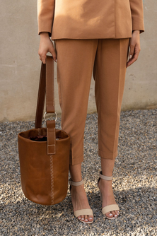 706 Bucket Bag in Cinnamon