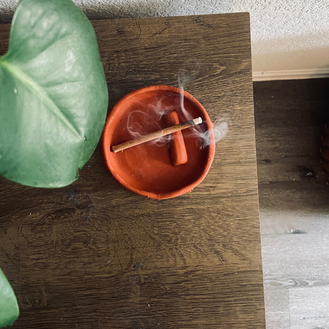 Anwụ̀rụ̀ Incense holder-gallery-52679147979026