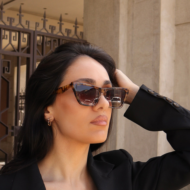 Helen-gallery-45965378912549