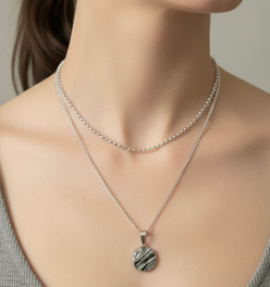 Round marbled pendant necklace set