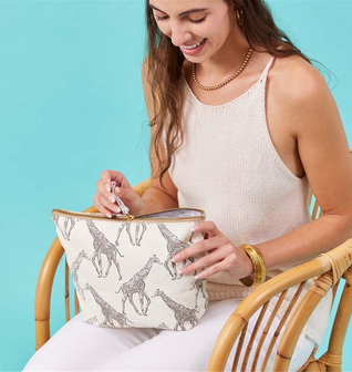 Giraffe Pouch Large