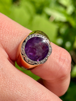 Vintage yellow 18K gold amethyst and diamond floral motif dome ring, size 4.5