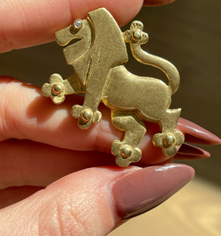 Vintage yellow 14K large standing Lion statement pendant/pin with diamond eye