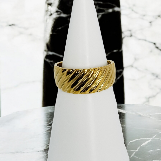 Diagonal Twist Ring-gallery-42474117628154