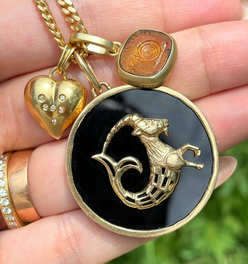 Vintage yellow 14K gold onyx Capricorn statement pendant