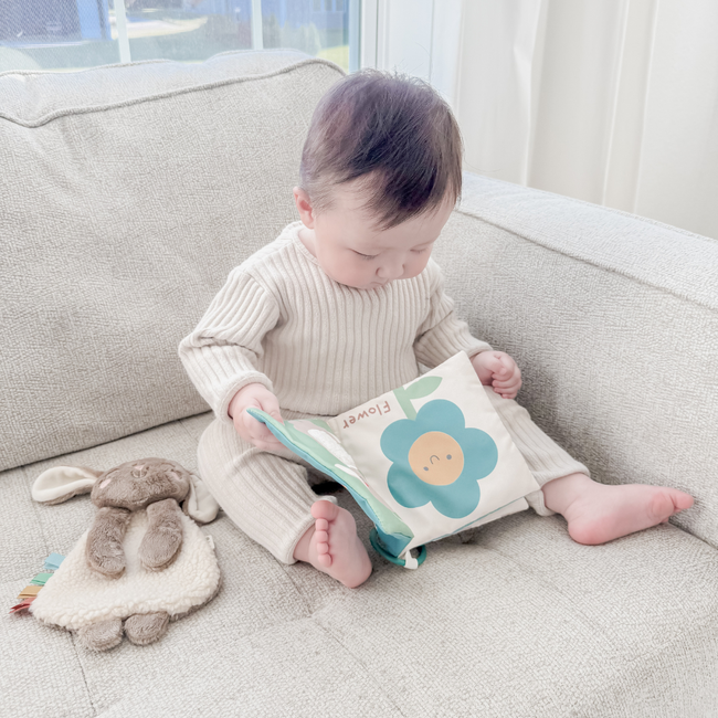 Itzy Learn & Snuggle Gift Set™-gallery-38010821378219
