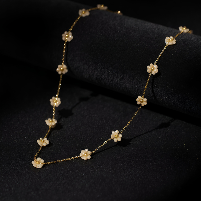 Daisy floral necklace-gallery-44279380050178