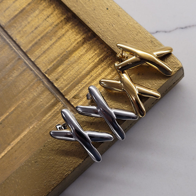 Beso "X" Stud Earrings-gallery-42474084892922