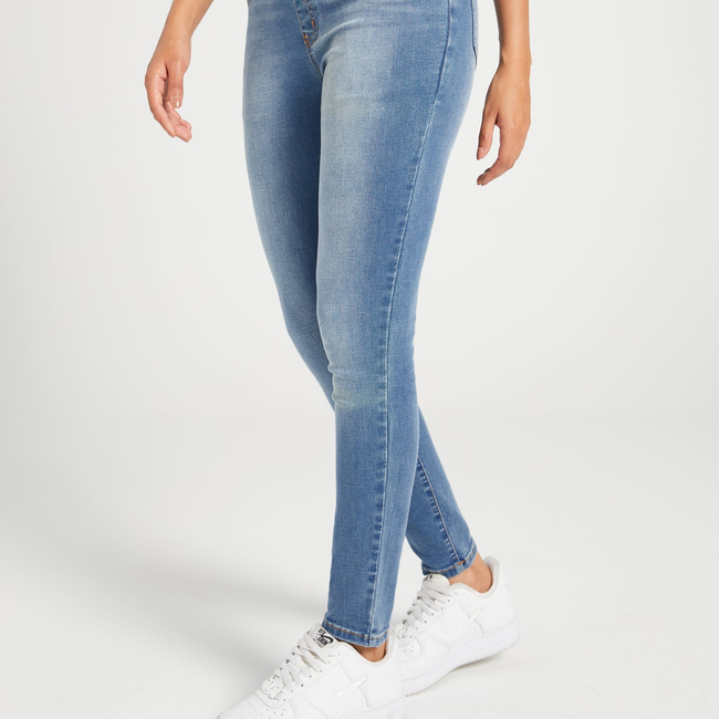 Signature Mid-Rise Denim | Skinny (Sonora Wash)-gallery-42418691866876