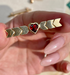 Vintage yellow 14K bezel set red garnet heart pin, 1.5 inch