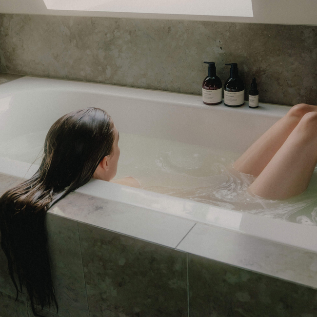Soothing Scalp Treatment Shampoo-gallery-46915421307185