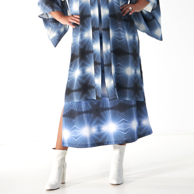 Babs Kimono: A Silk Masterpiece Inspired by NYC Rain-gallery-40066306048296
