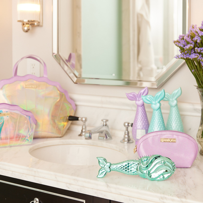 Mermaid Shell Cosmetic Bag-gallery-35284092289230