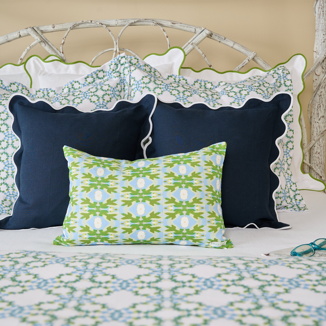 Aprés Ski Decorative Pillow-gallery-46092311724280
