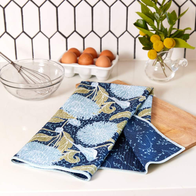 FP OUTLET Chrysanthemum Bird blu Kitchen Tea Towel- Double-Sided Print-gallery-32302255636567