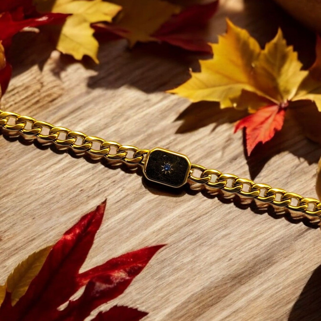 Joanna Curb Link Gold Bracelet-gallery-42494637637882