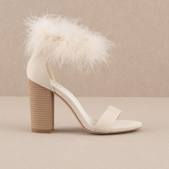 The Sasha | Beige Feathered ankle block heel-gallery-36971126751409