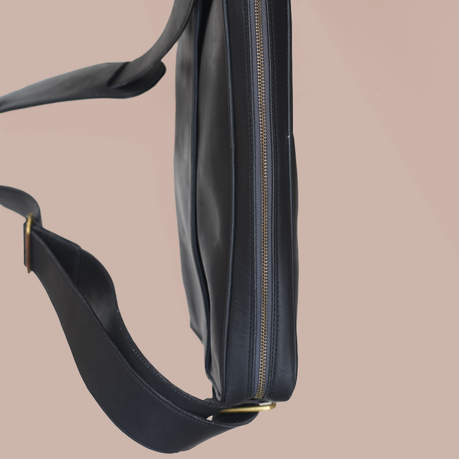 Leather Satchel for a 15" Laptop-gallery-33232531816514