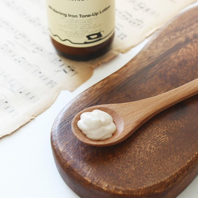 [DressingTable] Brightening Iron Tone-Up Lotion-gallery-58446528938274