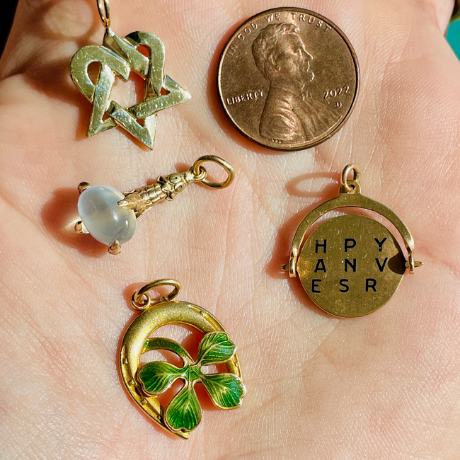 Vintage yellow 14K gold star of david heart charm-gallery-51514956218683