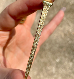 Antique Victorian yellow 14K engraved nail pin, approx 2.5 inch
