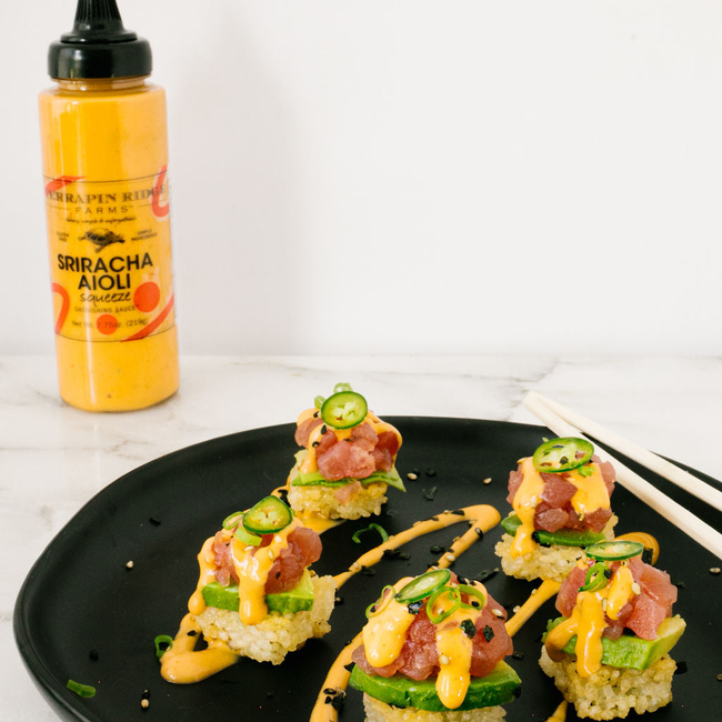 Sriracha Aioli Garnishing Squeeze-gallery-30478676525121