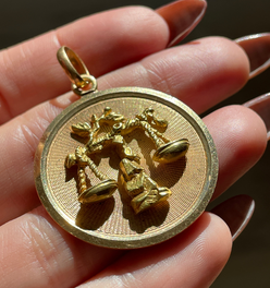 Vintage yellow 18K large UnoAerre Libra statement medallion