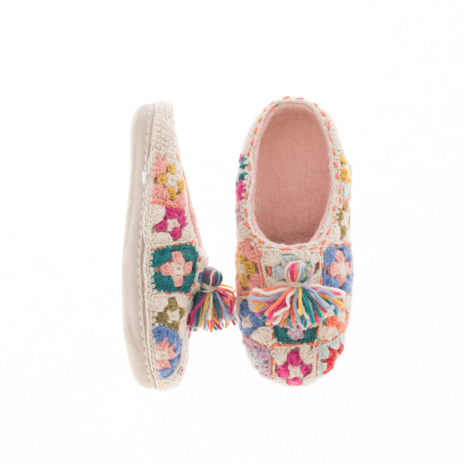 975SLP-NT Tiny Crochet Slipper.jpg