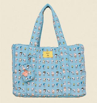 Snoopy Chillin Carrier - PEANUTS
