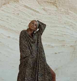 The Saint Caftan in Animal Waves