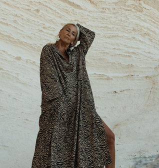 The Saint Caftan in Animal Waves