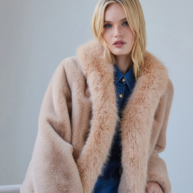 Antoinette.denim_Lynette.black_Dasha.Beige_1925.webp