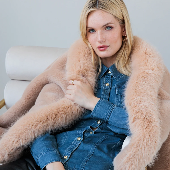 Antoinette.denim_Lynette.black_Dasha.Beige_1900.webp