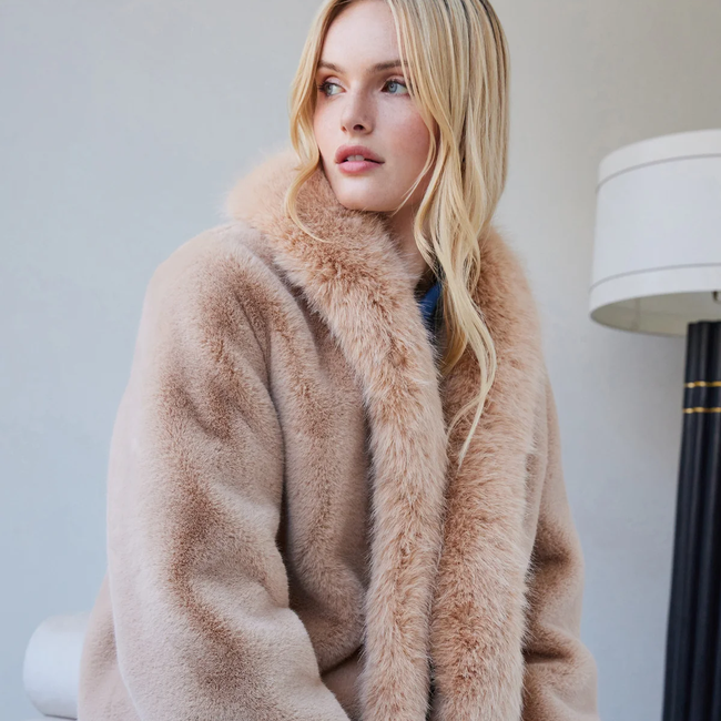 Antoinette.denim_Lynette.black_Dasha.Beige_1944.webp