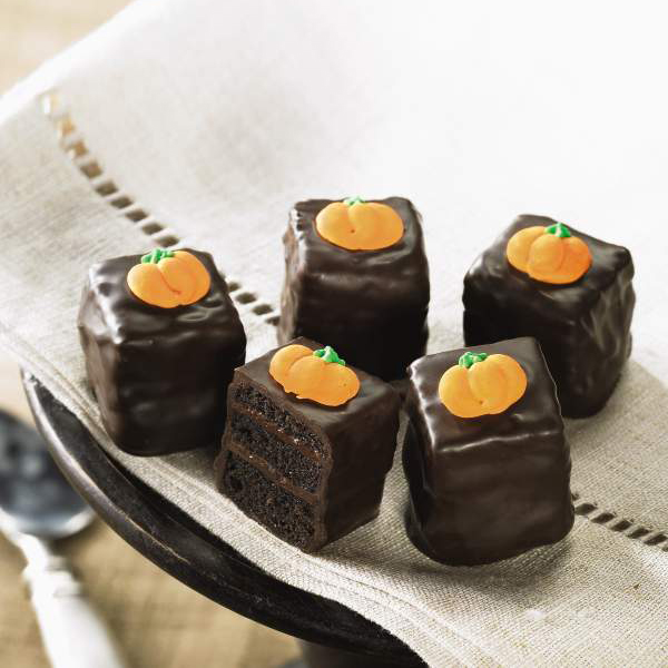 AutumnPetitFours_600X600_a7f6531a-94b1-4726-a5b3-0e21f2baf8b2.jpg