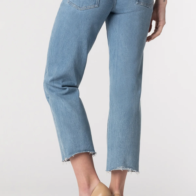 F25_GigiLaceBodysuit_Dusk.Beige_BaylorPearl.CrystalJeans_StarLightBlue_4.webp