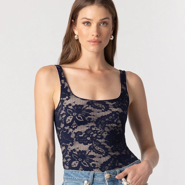 F25_GigiLaceBodysuit_Dusk.Beige_BaylorPearl.CrystalJeans_StarLightBlue_8_67d2c890-372a-4efc-929d-1e025bf38137.webp