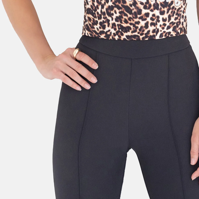 F25_LonnyCrepePants_Black_EnyaLeoSatinBustier_Leopardess_1.webp
