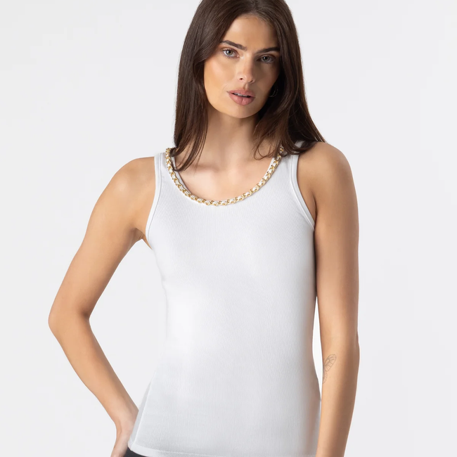 F25_MabelChainTank_White_FayPonteLeggings_Black_5_d7f871c6-5041-4dd1-ad1c-ee721c92925c.webp
